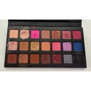 Kylie Cosmetics Sipping Pretty Eyeshadow Palette